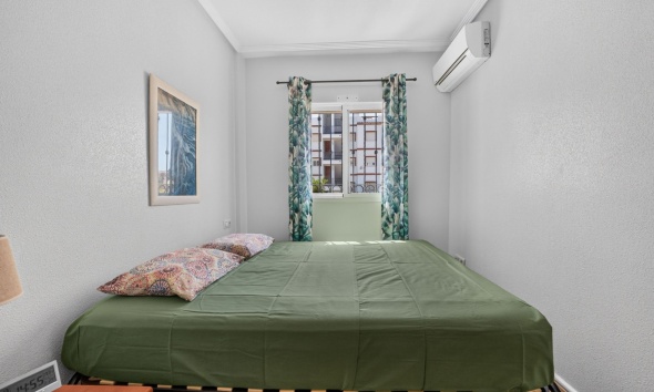 Resale - Apartment / Duplex - Punta Prima