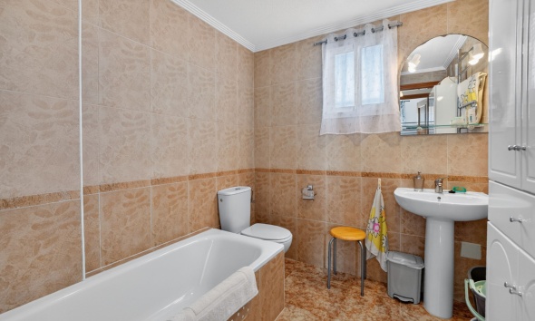 Resale - Apartment / Duplex - Punta Prima