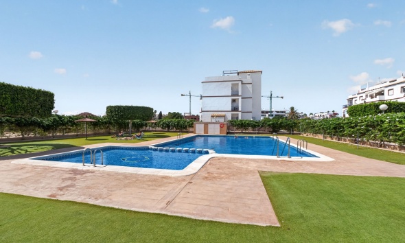 Resale - Apartment / Duplex - Punta Prima