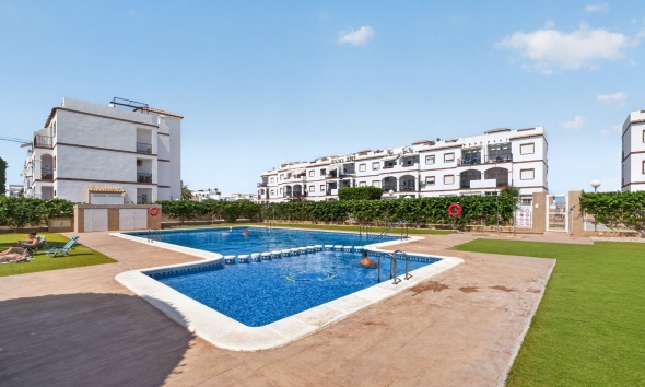 Resale - Apartment / Duplex - Punta Prima