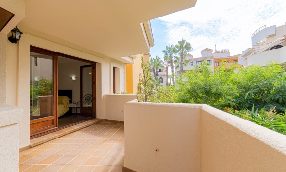 Resale - Apartment / Duplex - Punta Prima