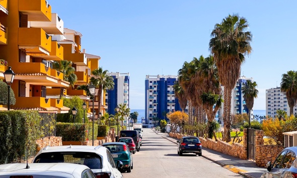 Resale - Apartment / Duplex - Punta Prima