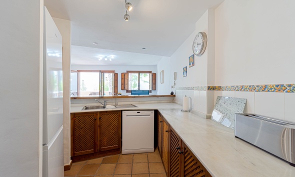 Resale - Apartment / Duplex - Punta Prima
