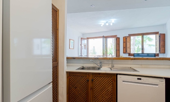 Resale - Apartment / Duplex - Punta Prima