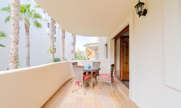 Resale - Apartment / Duplex - Punta Prima