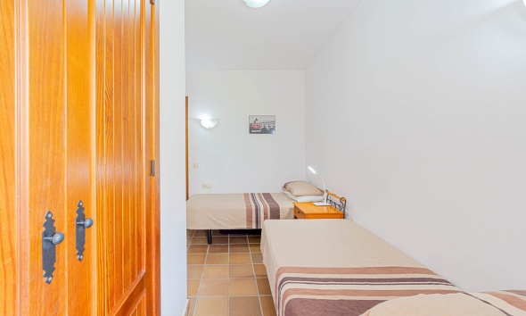 Resale - Apartment / Duplex - Punta Prima