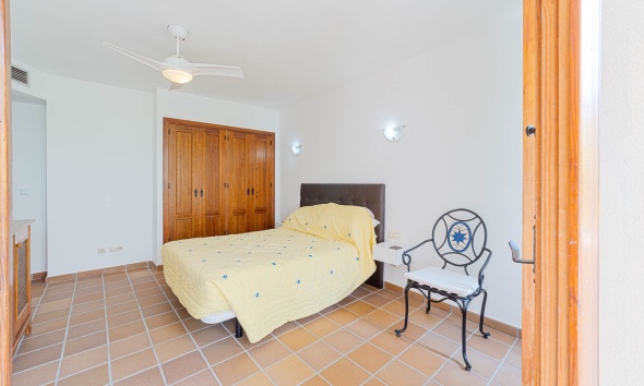 Resale - Apartment / Duplex - Punta Prima