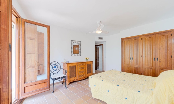 Resale - Apartment / Duplex - Punta Prima
