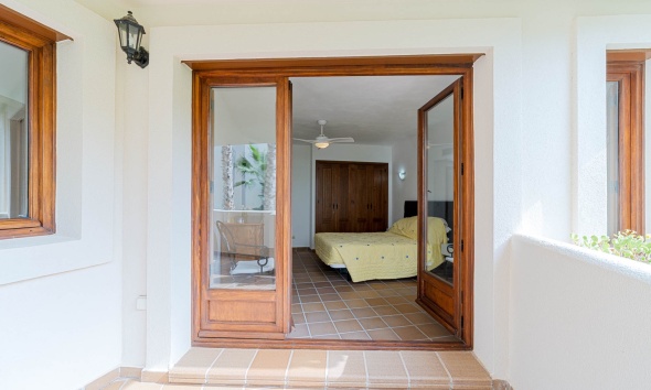 Resale - Apartment / Duplex - Punta Prima