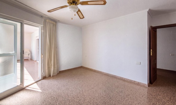 Resale - Apartment / Duplex - Torrevieja - La Mata
