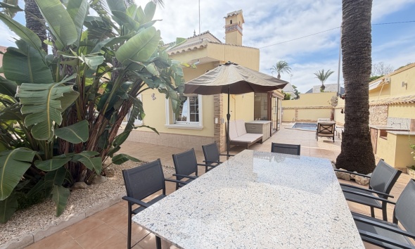 Resale - Villa / House - Orihuela Costa - Cabo Roig