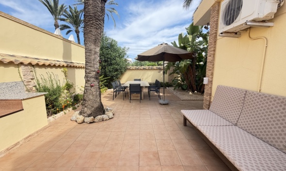 Resale - Villa / House - Orihuela Costa - Cabo Roig