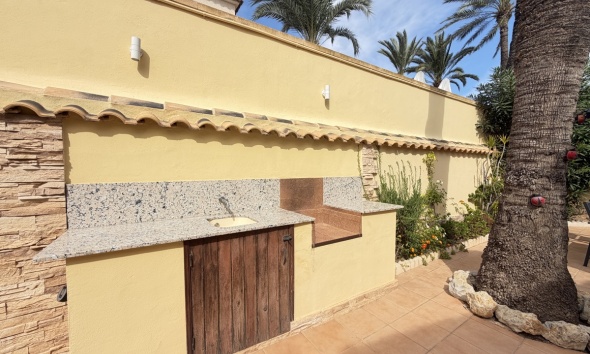 Resale - Villa / House - Orihuela Costa - Cabo Roig