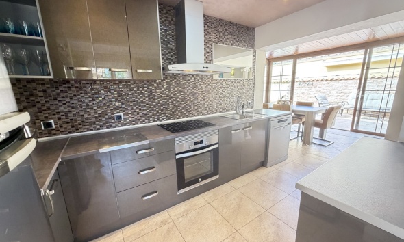 Resale - Villa / House - Orihuela Costa - Cabo Roig
