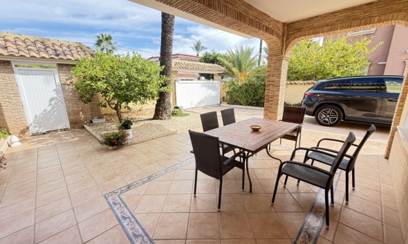 Resale - Villa / House - Orihuela Costa - Cabo Roig