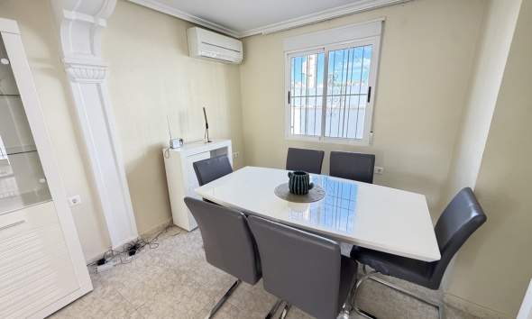 Resale - Villa / House - Orihuela Costa - Villamartín