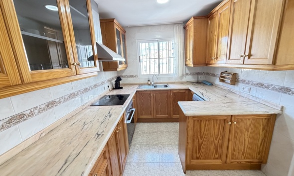 Resale - Villa / House - Orihuela Costa - Villamartín