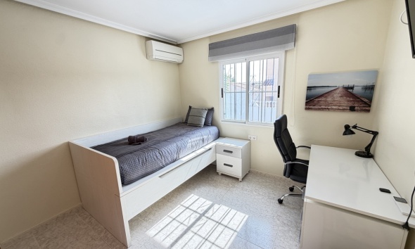 Resale - Villa / House - Orihuela Costa - Villamartín