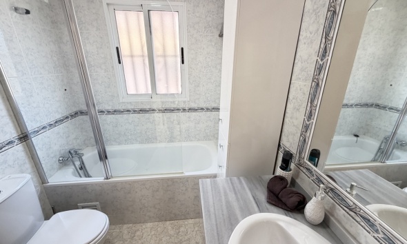 Resale - Villa / House - Orihuela Costa - Villamartín