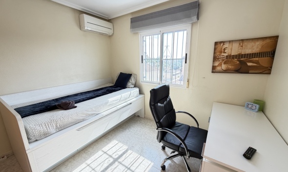 Resale - Villa / House - Orihuela Costa - Villamartín
