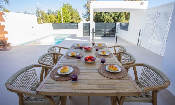 Resale - Villa / House - Dolores