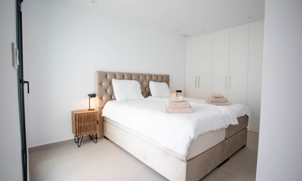 Resale - Villa / House - Dolores