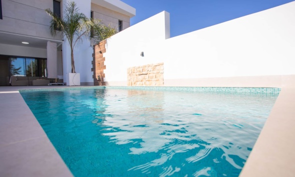 Resale - Villa / House - Dolores