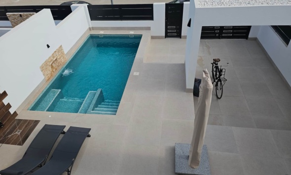 Resale - Villa / House - Dolores