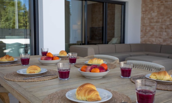 Resale - Villa / House - Dolores