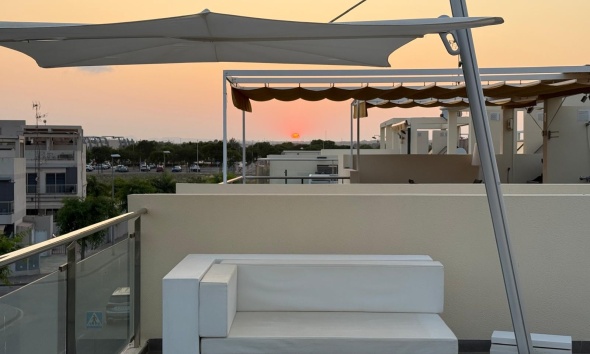 Reventa - Bungalow - Pilar de la Horadada - Mil Palmeras