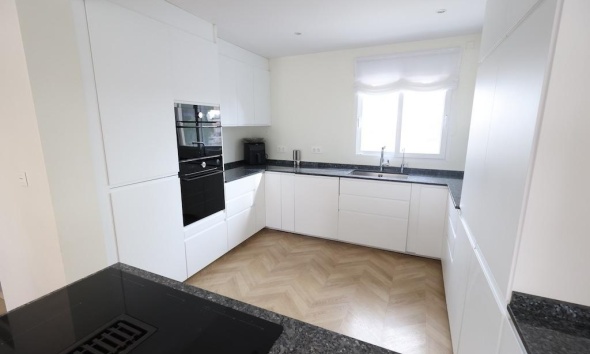 Resale - Villa / House - Torrevieja - Los Balcones