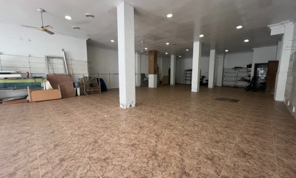 Reventa - Espacio comercial - Guardamar del Segura - Cervantes