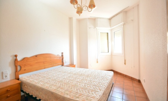 Resale - Apartment / Duplex - Torrevieja - La Mata
