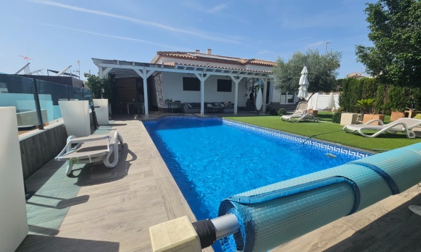 Reventa - Villa / Casa - San Fulgencio - El Oasis