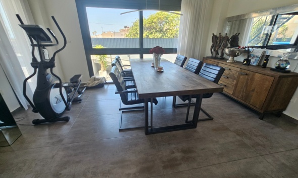 Resale - Townhouse / Terraced House - Torrevieja - Los Frutales