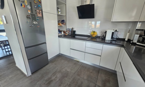 Resale - Townhouse / Terraced House - Torrevieja - Los Frutales