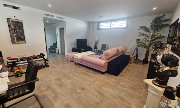 Resale - Townhouse / Terraced House - Torrevieja - Los Frutales