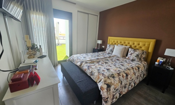 Resale - Townhouse / Terraced House - Torrevieja - Los Frutales