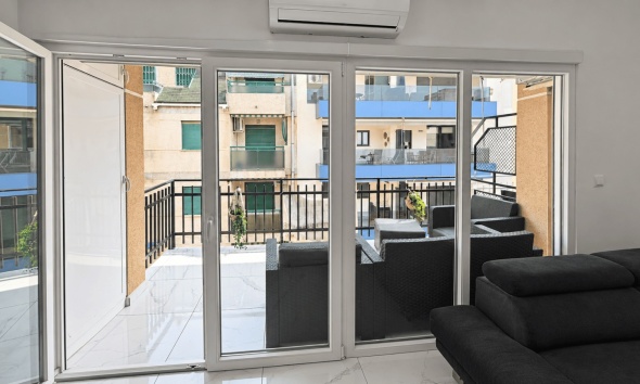 Resale - Apartment / Duplex - Torrevieja