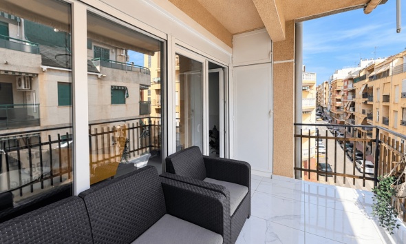 Resale - Apartment / Duplex - Torrevieja