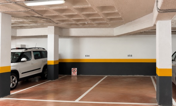 Resale - Apartment / Duplex - Punta Prima