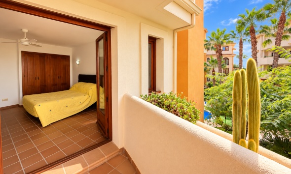 Resale - Apartment / Duplex - Punta Prima