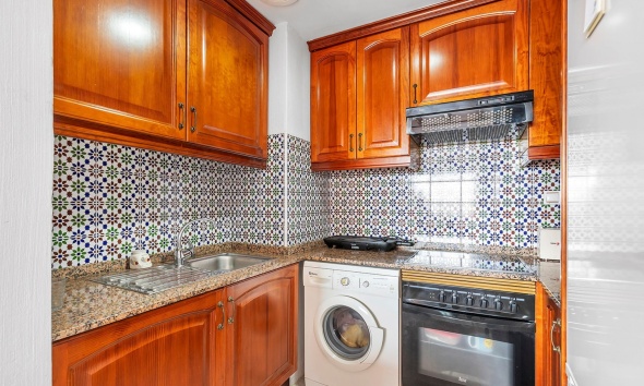 Resale - Apartment / Duplex - Torrevieja - Playa de los Locos
