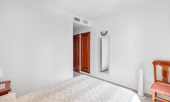 Resale - Apartment / Duplex - Torrevieja - Playa de los Locos