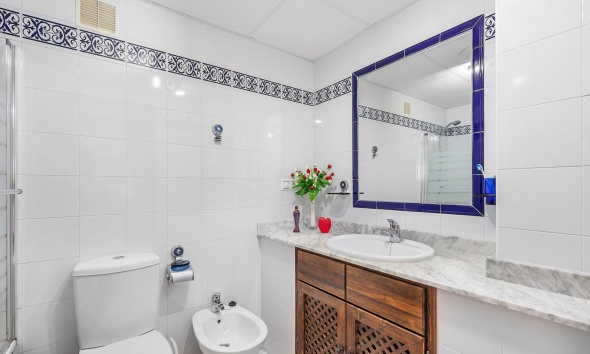 Resale - Apartment / Duplex - Torrevieja - Playa de los Locos