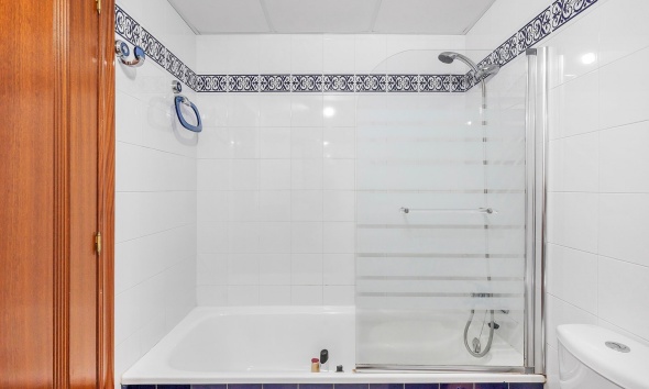Resale - Apartment / Duplex - Torrevieja - Playa de los Locos