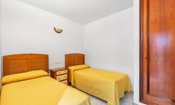 Resale - Apartment / Duplex - Torrevieja - Playa de los Locos