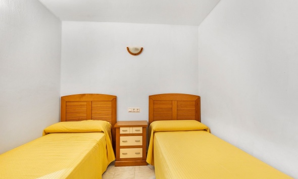 Resale - Apartment / Duplex - Torrevieja - Playa de los Locos