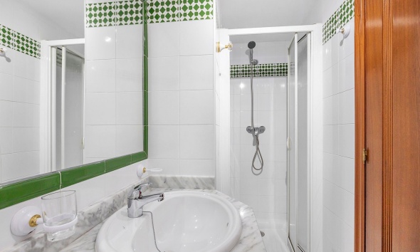 Resale - Apartment / Duplex - Torrevieja - Playa de los Locos