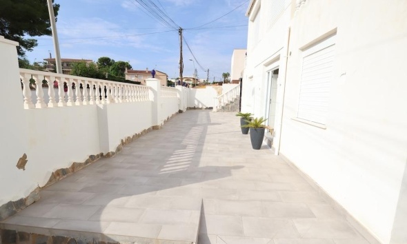 Reventa - Villa / Casa - Torrevieja - Los Balcones